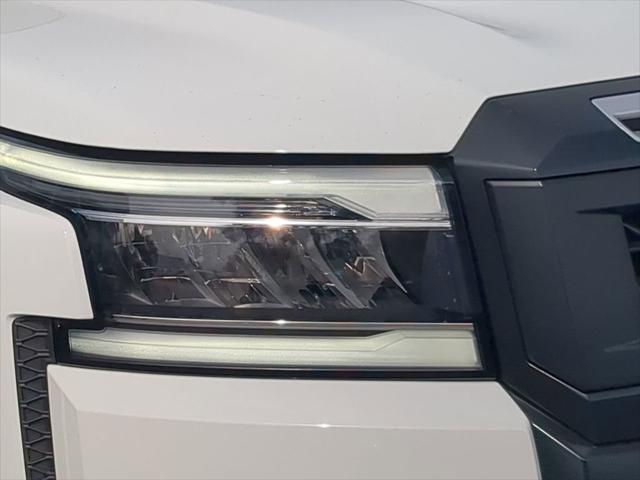 new 2025 Nissan Frontier car