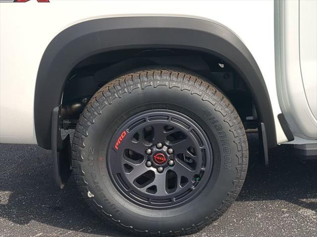 new 2025 Nissan Frontier car