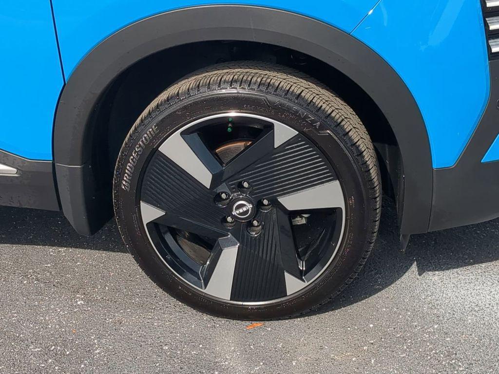 used 2025 Nissan Kicks car