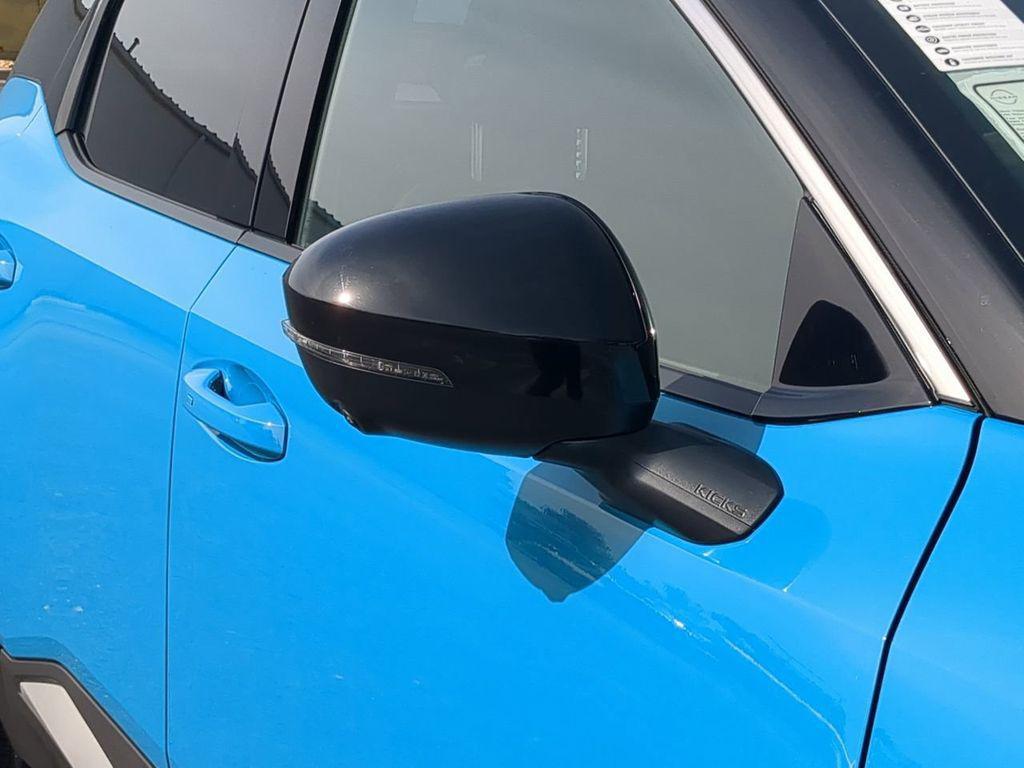 used 2025 Nissan Kicks car