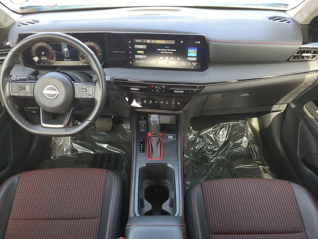 used 2025 Nissan Kicks car