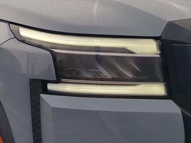new 2025 Nissan Frontier car