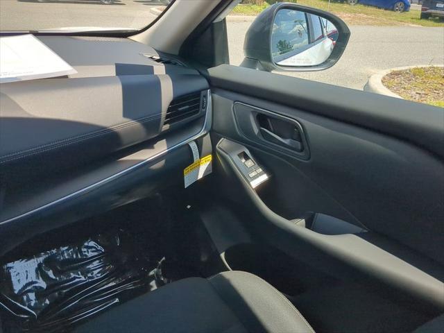 new 2025 Nissan Rogue car