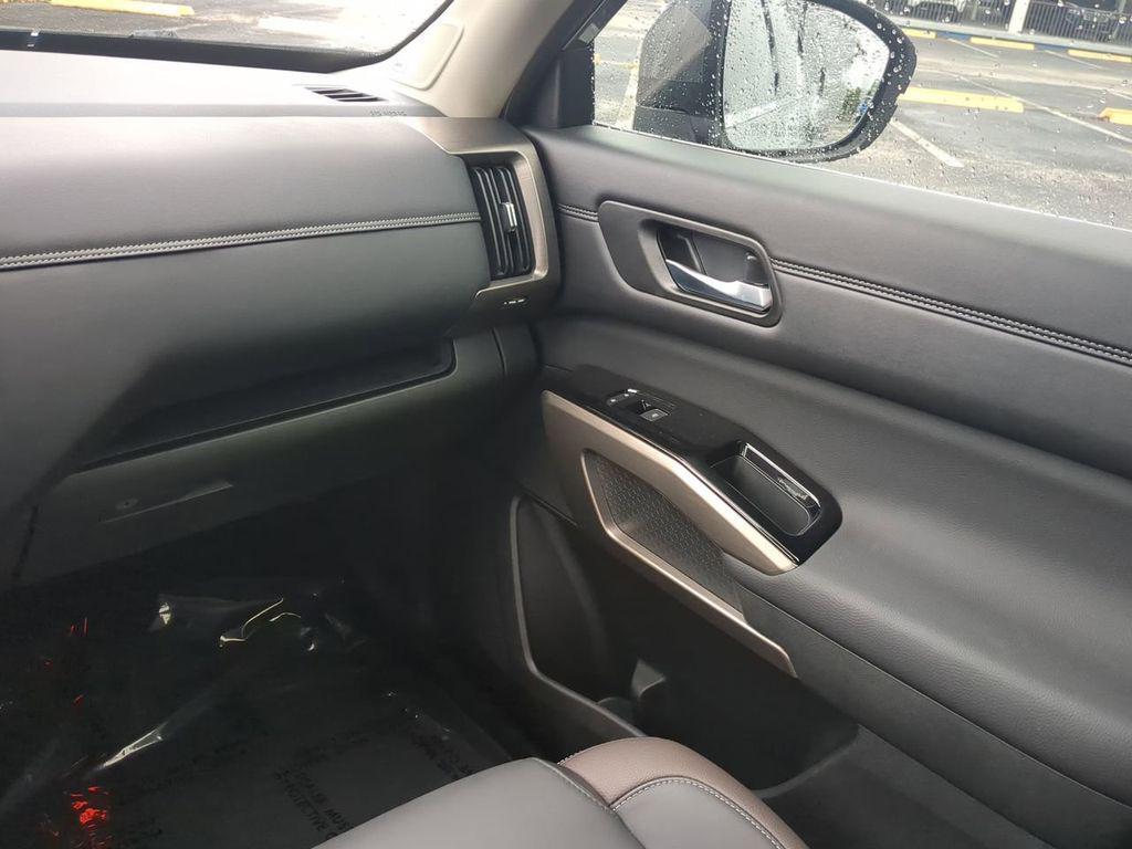 used 2025 Nissan Pathfinder car
