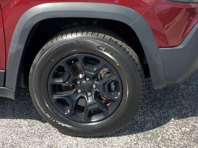 used 2020 Jeep Cherokee car, priced at $17,744