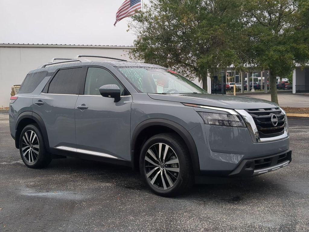 used 2025 Nissan Pathfinder car