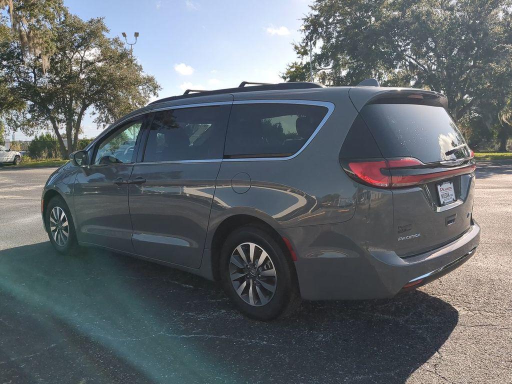 used 2022 Chrysler Pacifica Hybrid car, priced at $20,966