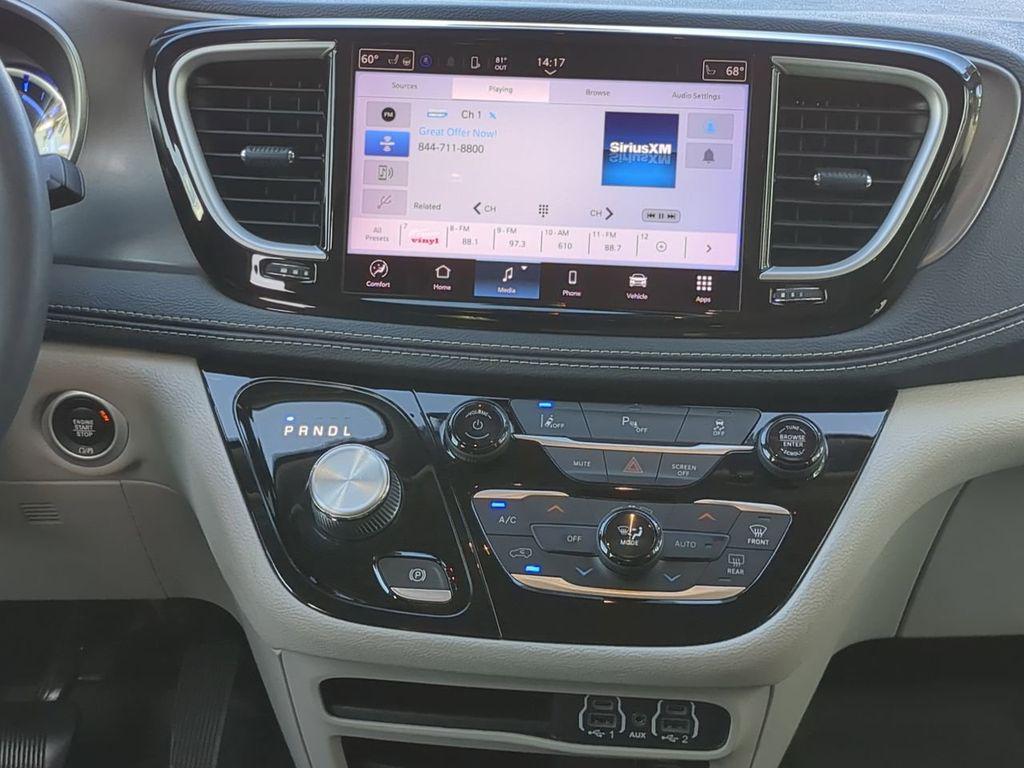 used 2022 Chrysler Pacifica Hybrid car, priced at $20,966