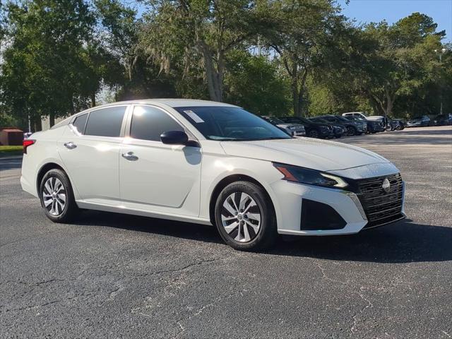 new 2025 Nissan Altima car