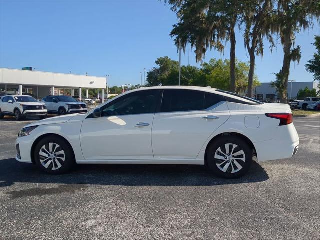new 2025 Nissan Altima car