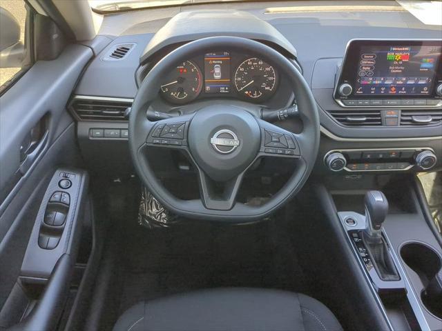 new 2025 Nissan Altima car