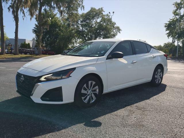 new 2025 Nissan Altima car
