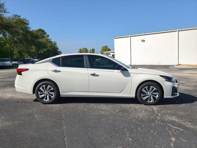 new 2025 Nissan Altima car