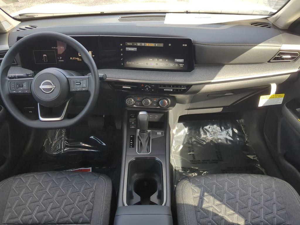 new 2025 Nissan Kicks car, priced at $24,468