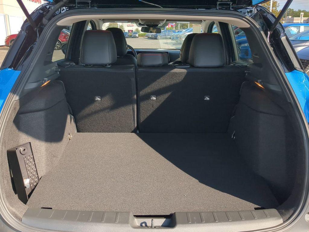 new 2025 Nissan Kicks car, priced at $30,660