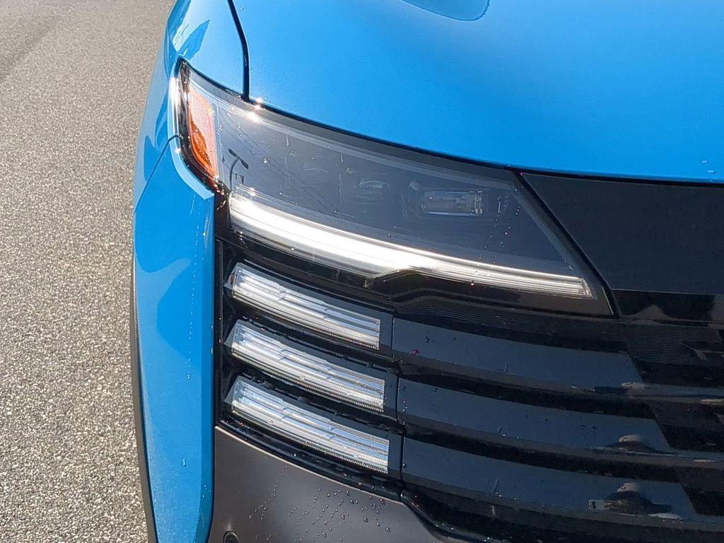 new 2025 Nissan Kicks car, priced at $30,660