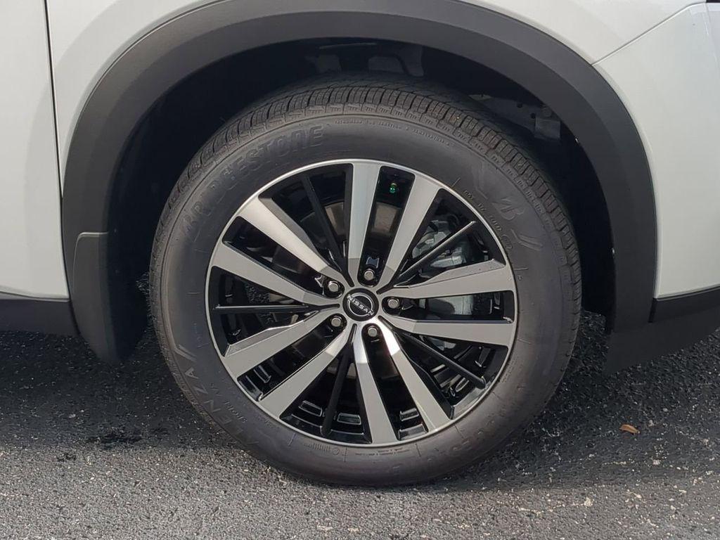 new 2025 Nissan Pathfinder car, priced at $44,647
