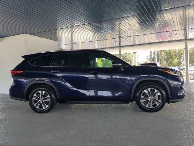 used 2020 Toyota Highlander car, priced at $27,988