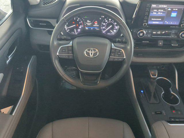 used 2020 Toyota Highlander car, priced at $27,988