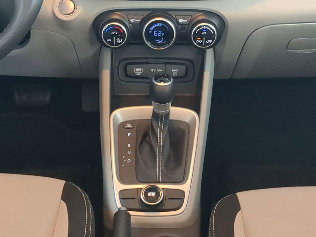 used 2025 Hyundai Venue car, priced at $18,966