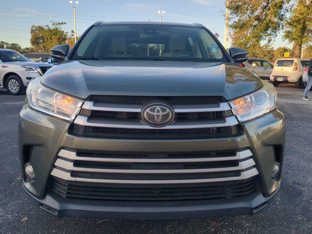 used 2018 Toyota Highlander car, priced at $22,988