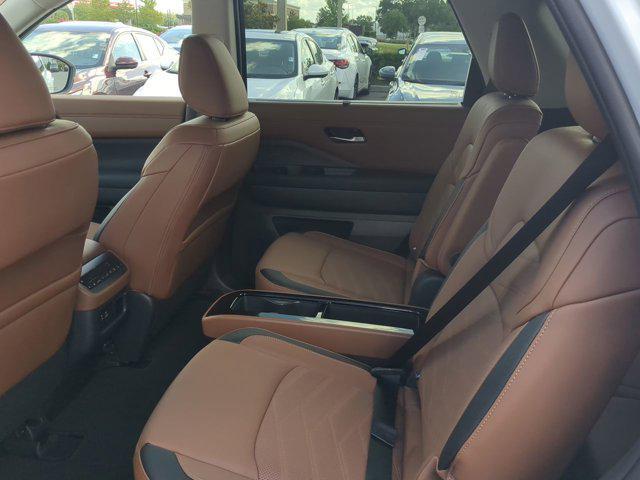 new 2025 Nissan Pathfinder car, priced at $49,331