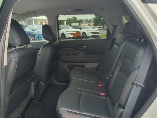 used 2023 Nissan Pathfinder car, priced at $34,288