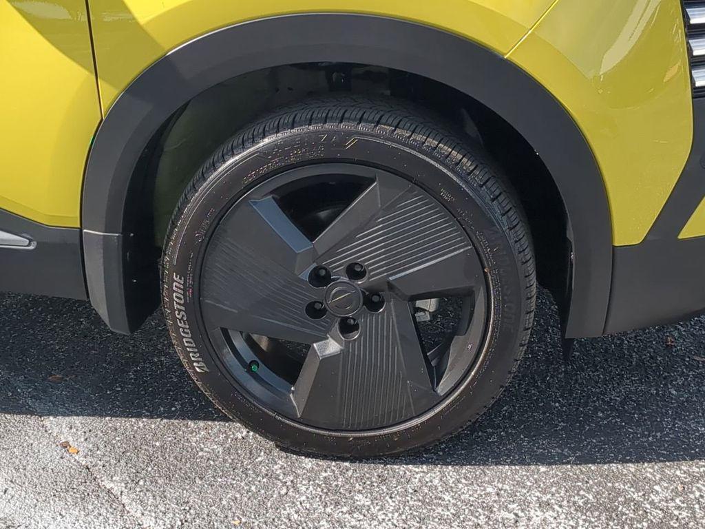 used 2025 Nissan Kicks car