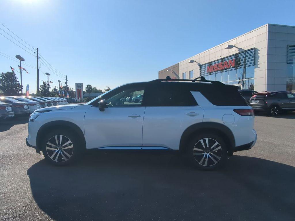 new 2025 Nissan Pathfinder car, priced at $44,656