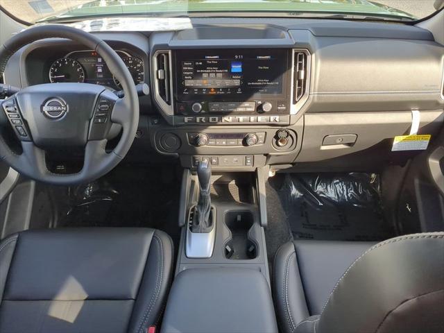 new 2025 Nissan Frontier car