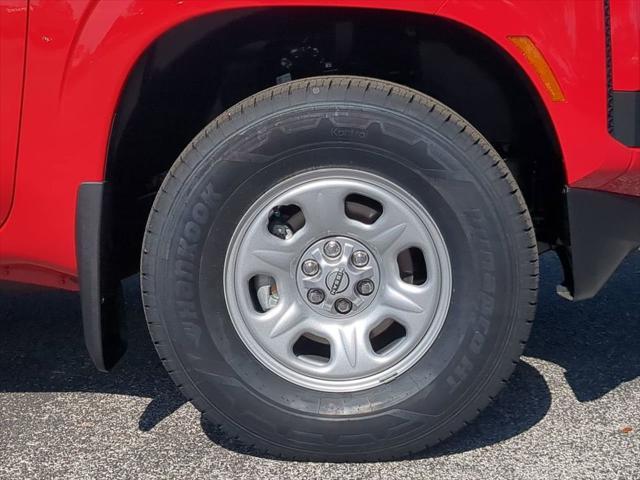 new 2025 Nissan Frontier car
