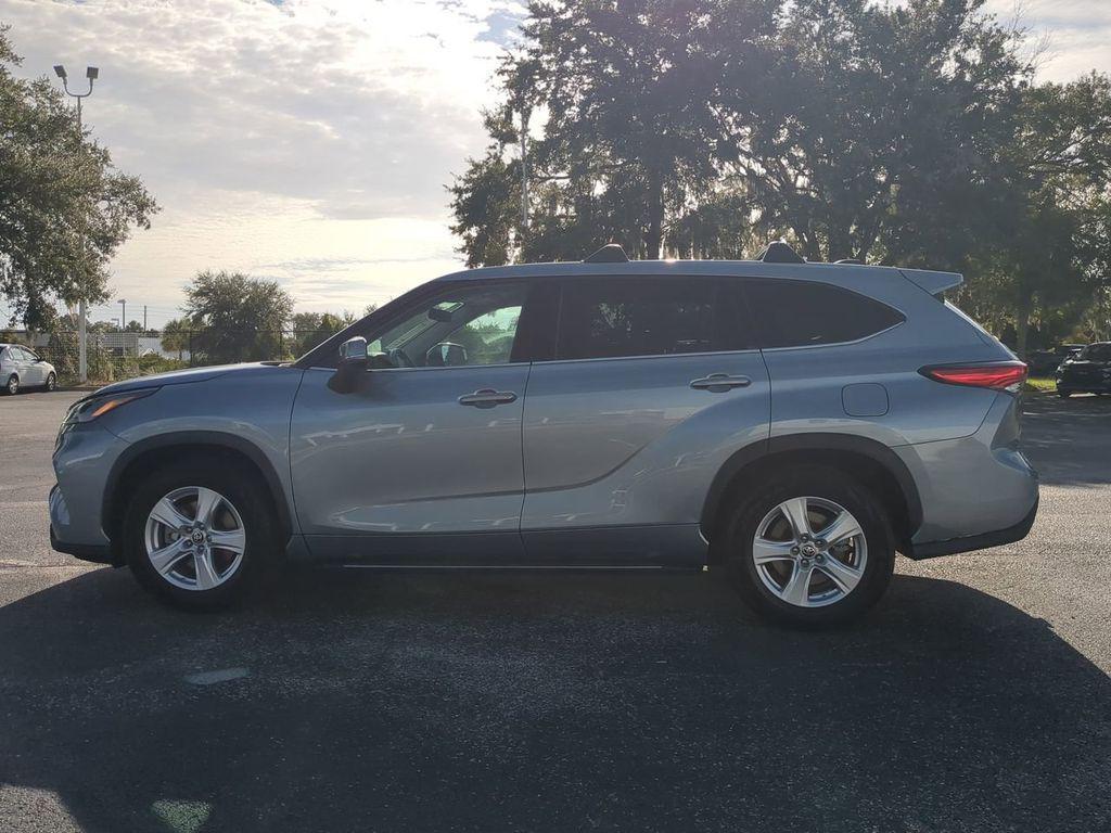used 2022 Toyota Highlander car, priced at $28,444