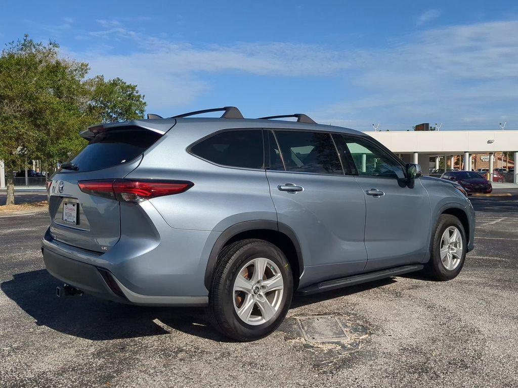 used 2022 Toyota Highlander car, priced at $28,444