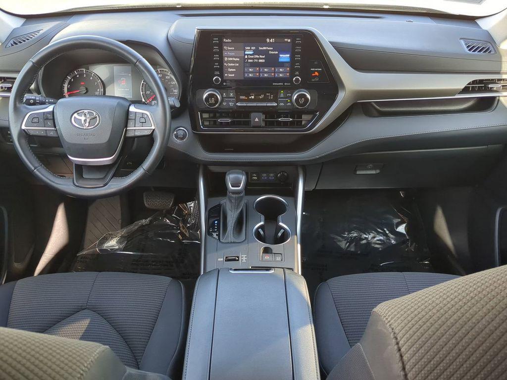 used 2022 Toyota Highlander car, priced at $28,444