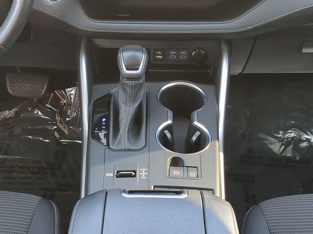 used 2022 Toyota Highlander car, priced at $28,444