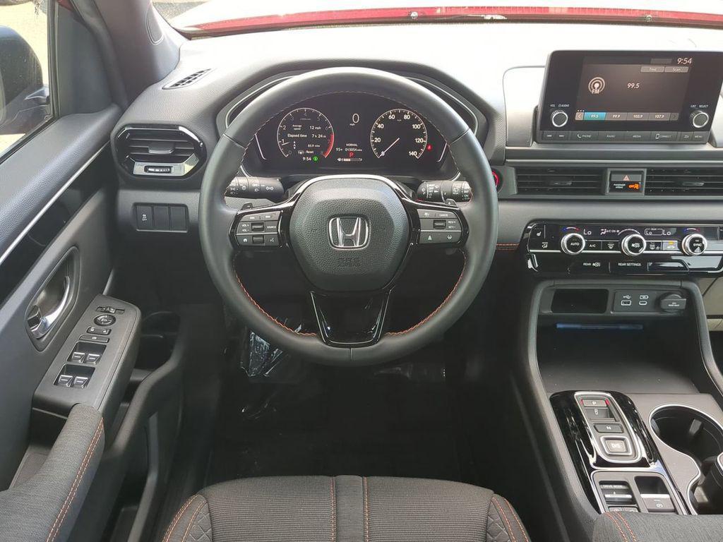 used 2025 Honda Pilot car, priced at $37,988