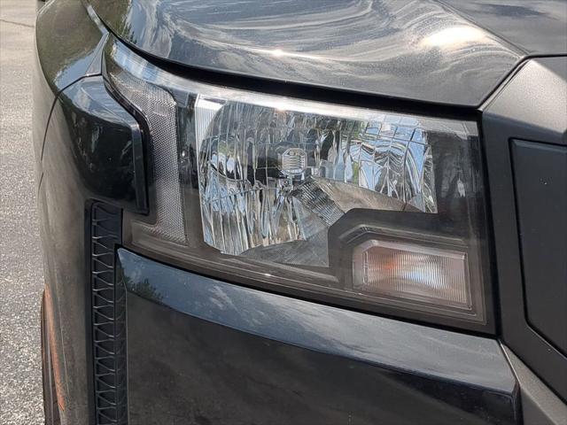 new 2025 Nissan Frontier car