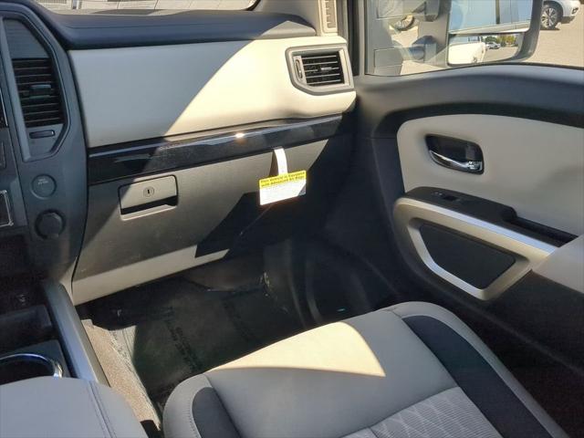 new 2024 Nissan Titan car