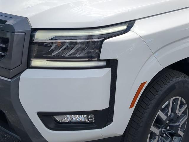 new 2025 Nissan Frontier car