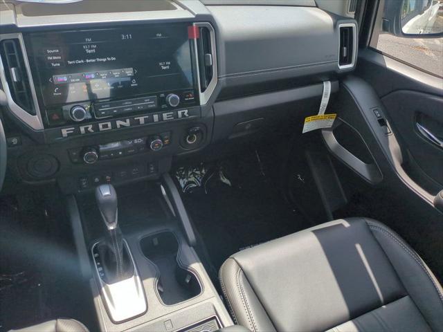 new 2025 Nissan Frontier car