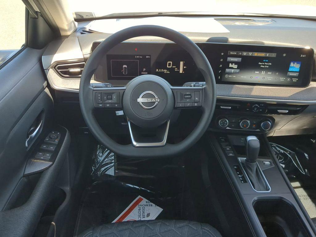 new 2025 Nissan Kicks car, priced at $27,851