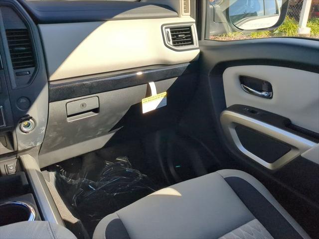 new 2024 Nissan Titan car