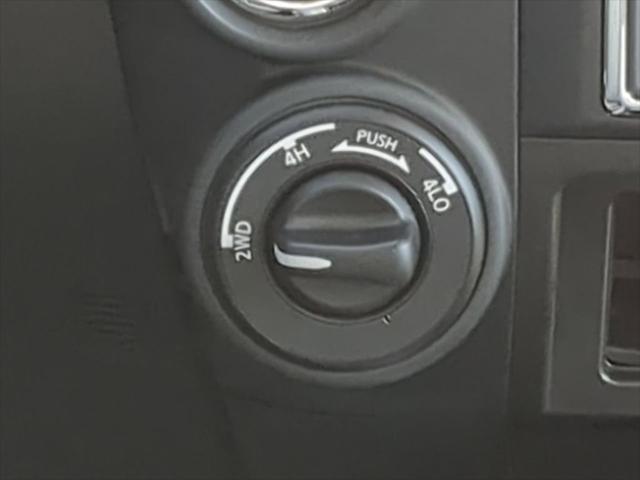 new 2024 Nissan Titan car