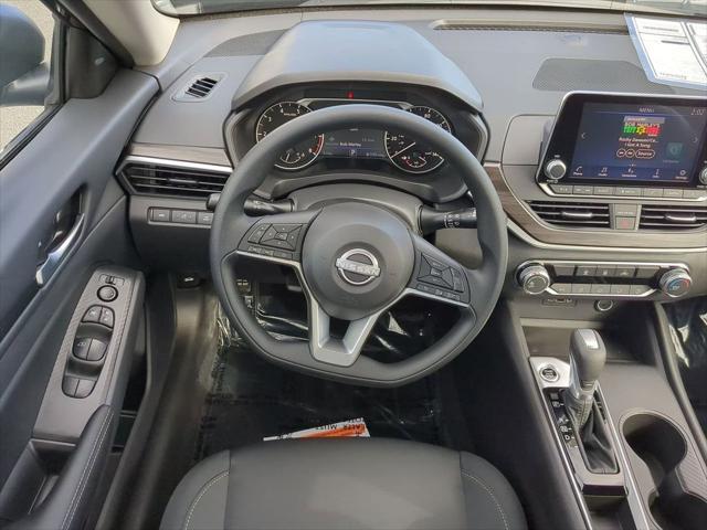 new 2025 Nissan Altima car