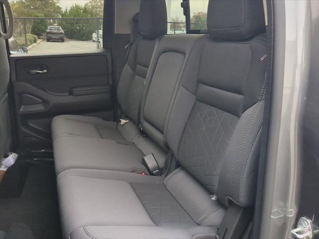 new 2025 Nissan Frontier car