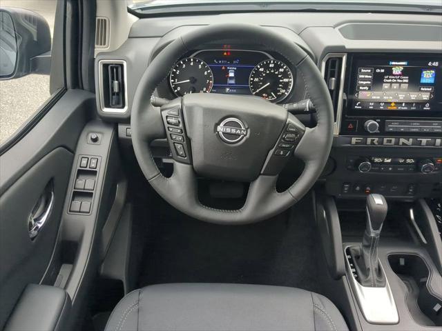 new 2025 Nissan Frontier car