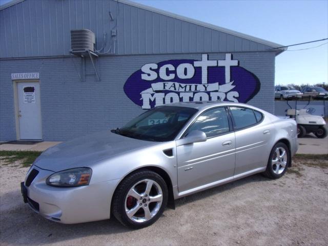 used 2006 Pontiac Grand Prix car, priced at $5,500