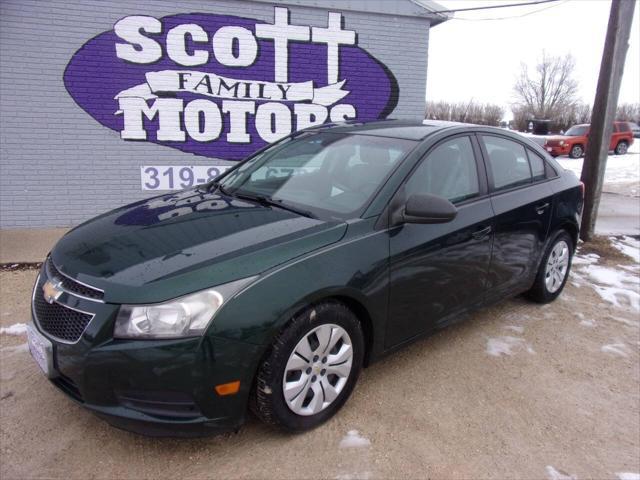 used 2014 Chevrolet Cruze car, priced at $9,000