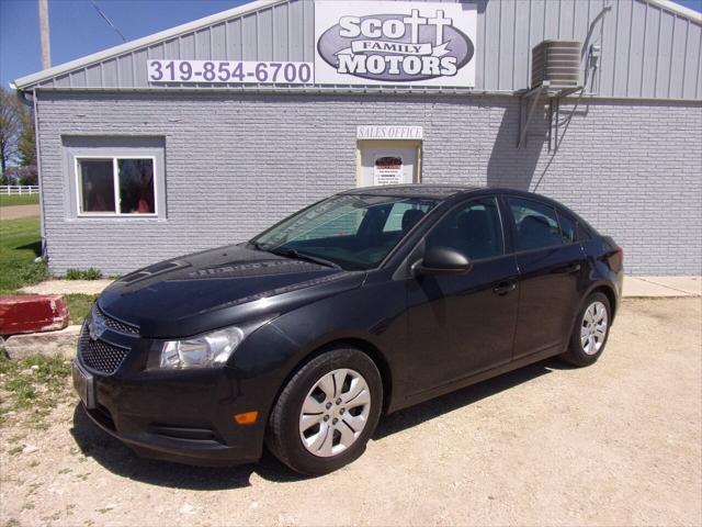 used 2014 Chevrolet Cruze car, priced at $6,500