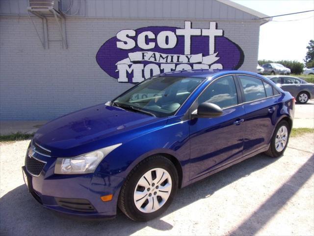 used 2013 Chevrolet Cruze car, priced at $7,500